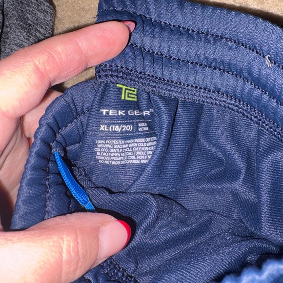 Boys Bottoms 13 Piece Lot L/XL 14-16 18-20 Pants Joggers Shorts Athletic Casual - Picture 7 of 15